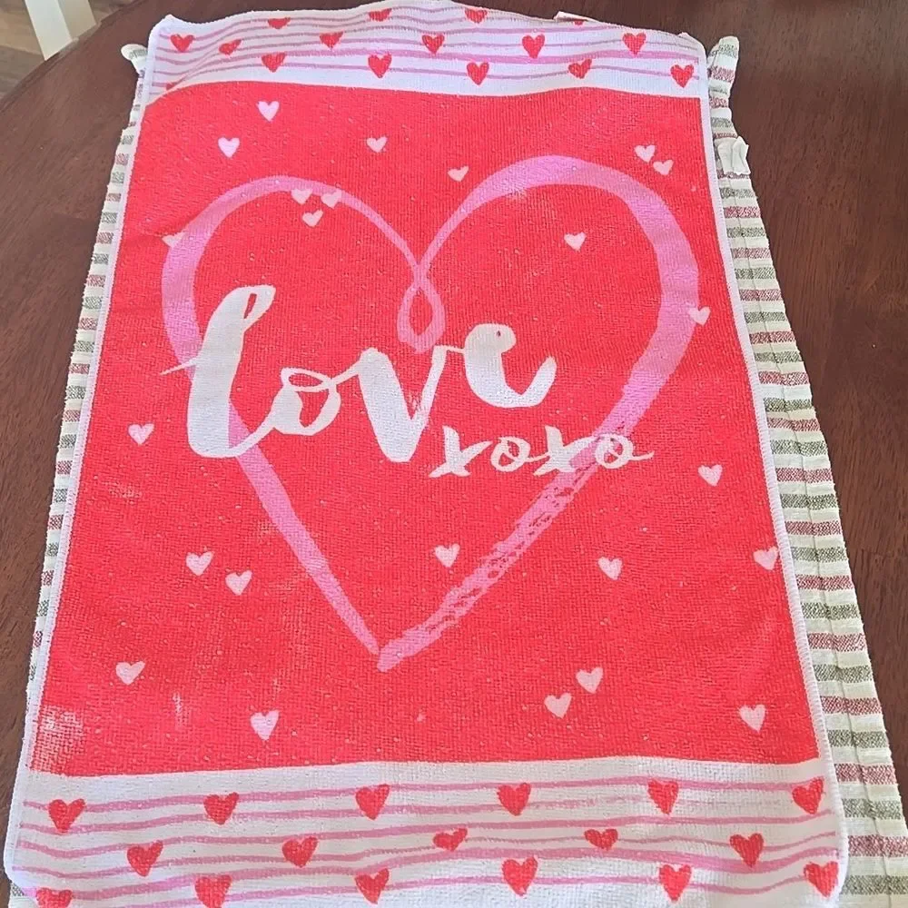 Red Love Heart Towel Set Bundle 2 Pc Holiday Hand Towels Kitchy